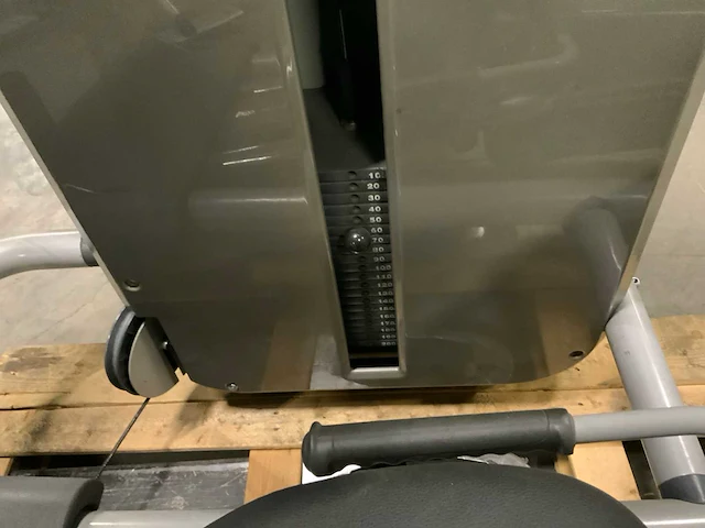 Technogym element legpress krachtstation - afbeelding 3 van  7