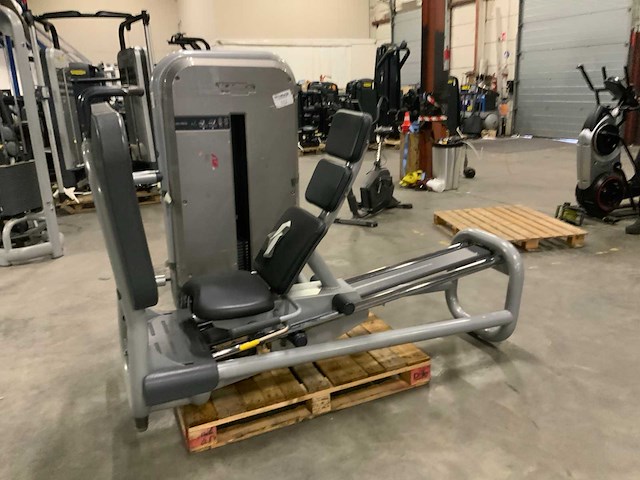 Technogym element legpress krachtstation - afbeelding 2 van  6