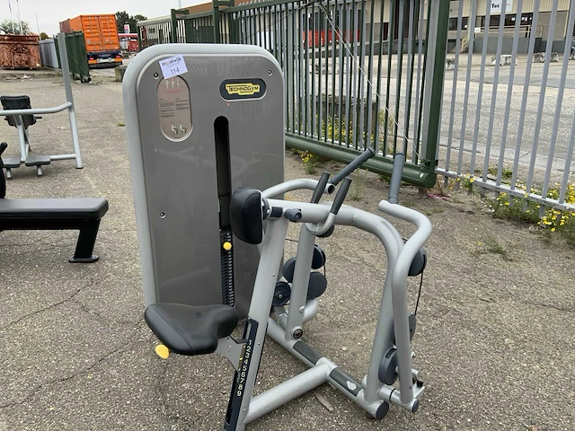 Technogym element low row krachtstation - afbeelding 1 van  5
