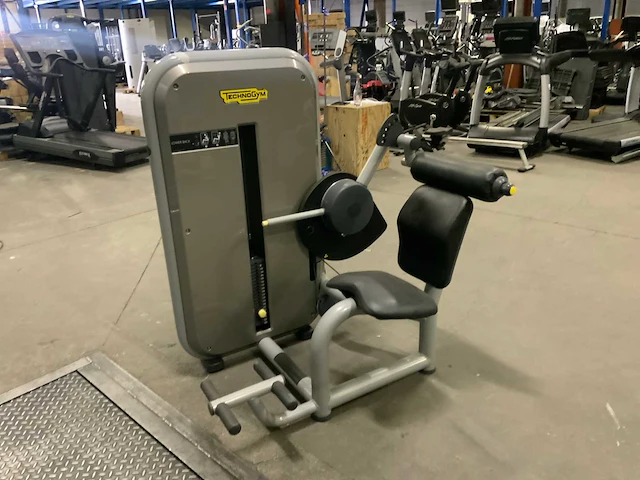Technogym element lowerback krachtstation - afbeelding 1 van  6