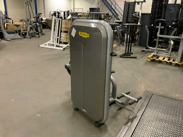 Technogym element lowerback krachtstation - afbeelding 5 van  6
