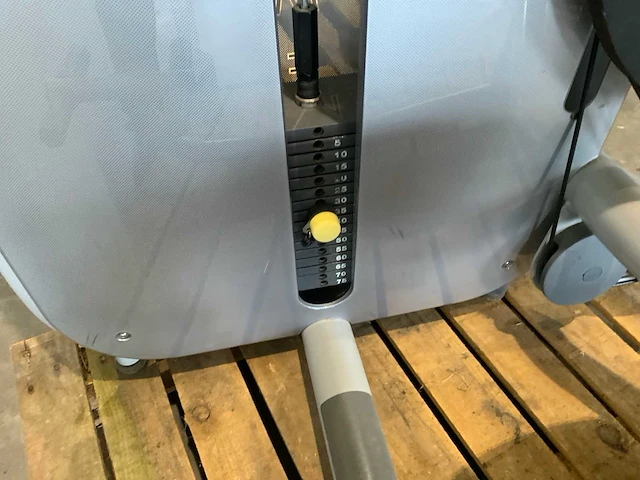 Technogym element lowerback krachtstation - afbeelding 3 van  6