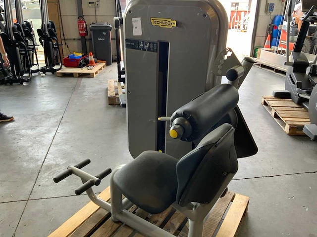 Technogym element lowerback krachtstation - afbeelding 6 van  6