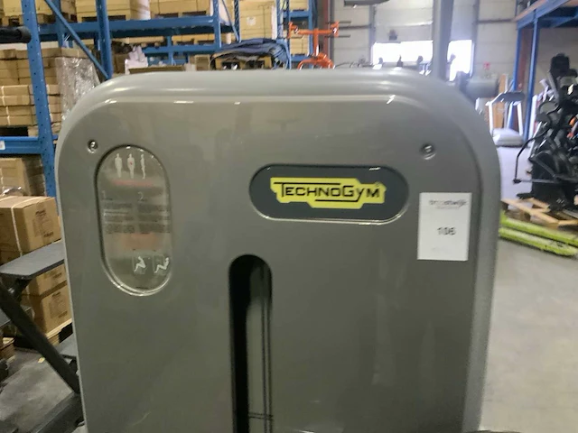 Technogym element lowerback krachtstation - afbeelding 2 van  5