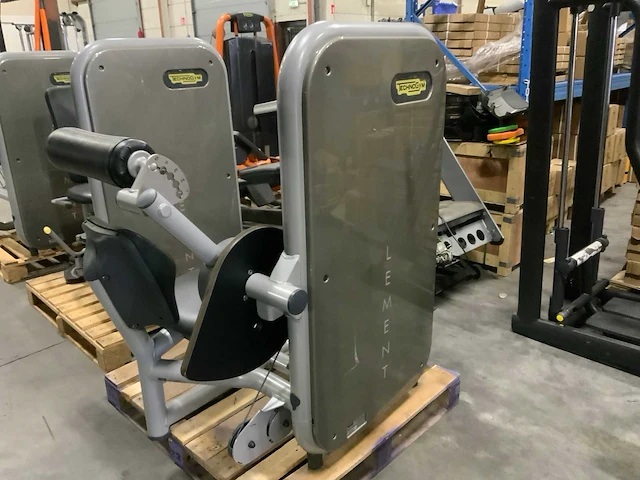 Technogym element lowerback krachtstation - afbeelding 5 van  5