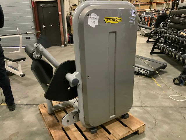 Technogym element lowerback krachtstation - afbeelding 7 van  7