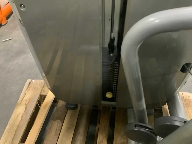 Technogym element lowrow krachtstation - afbeelding 3 van  4