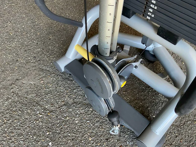 Technogym element olympic incline press krachtstation - afbeelding 2 van  7