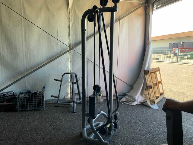 Technogym element olympic incline press krachtstation - afbeelding 5 van  7