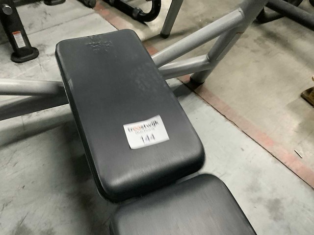 Technogym element olympisch bank krachtstation - afbeelding 2 van  5