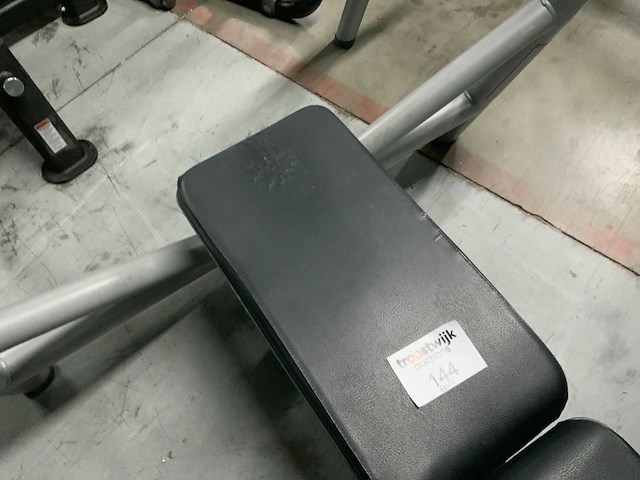 Technogym element olympisch bank krachtstation - afbeelding 4 van  5