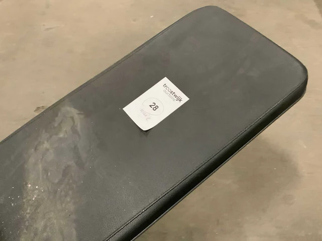 Technogym element olympische flat bench krachtstation - afbeelding 2 van  5