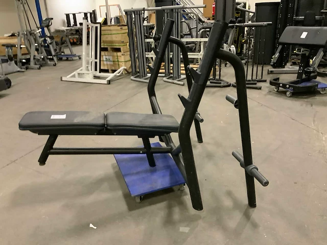 Technogym element olympische flat bench krachtstation - afbeelding 3 van  5