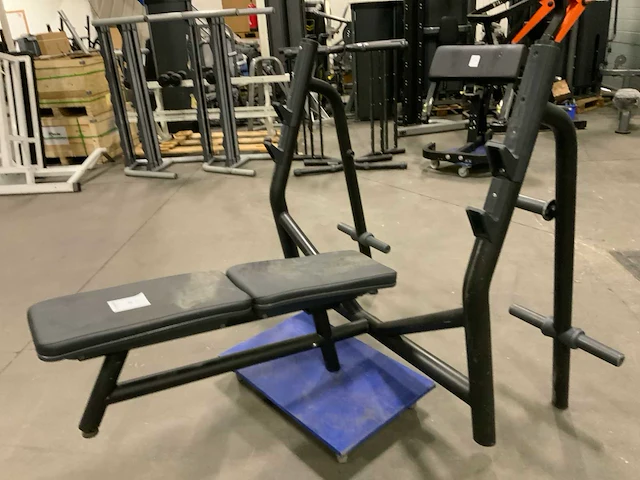 Technogym element olympische flat bench krachtstation - afbeelding 4 van  5