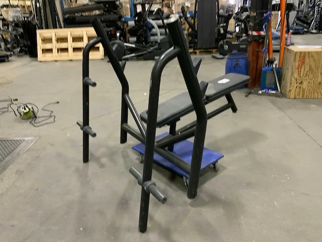 Technogym element olympische flat bench krachtstation - afbeelding 5 van  5