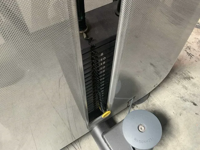 Technogym element pectoral machine krachtstation - afbeelding 5 van  5