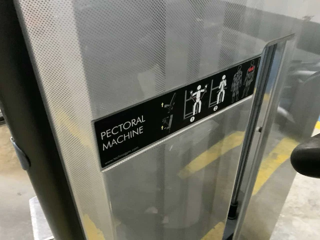 Technogym element pectorale krachtstation - afbeelding 3 van  7