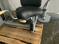 Technogym element pectorale machine krachtstation - afbeelding 2 van  7