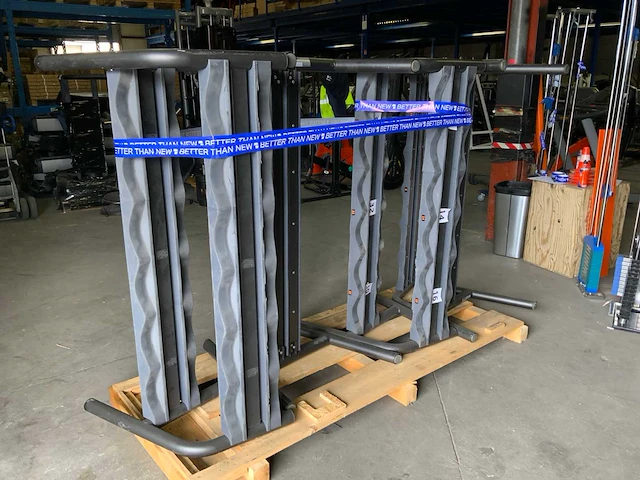 Technogym element rek 4x krachtstation - afbeelding 2 van  4