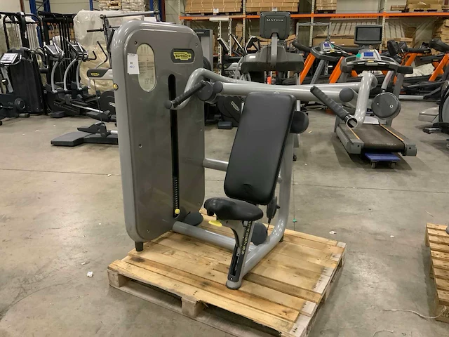 Technogym element shoulder press krachtstation - afbeelding 2 van  6
