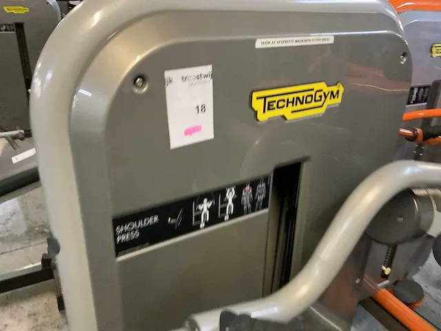 Technogym element shoulderpress krachtstation - afbeelding 2 van  4