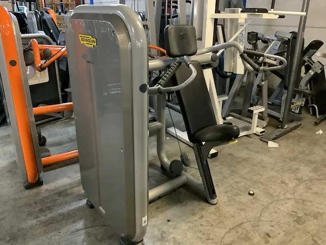 Technogym element shoulderpress krachtstation - afbeelding 4 van  4