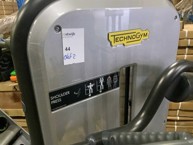 Technogym element shoulderpress krachtstation - afbeelding 3 van  6