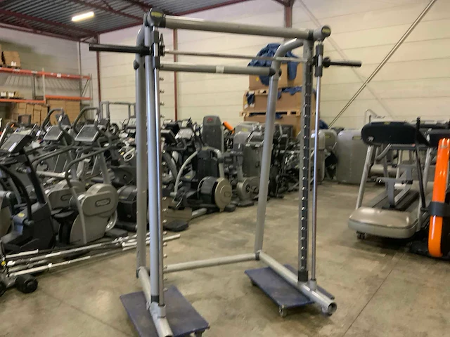 Technogym element smith station krachtstation - afbeelding 1 van  5