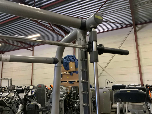 Technogym element smith station krachtstation - afbeelding 2 van  5
