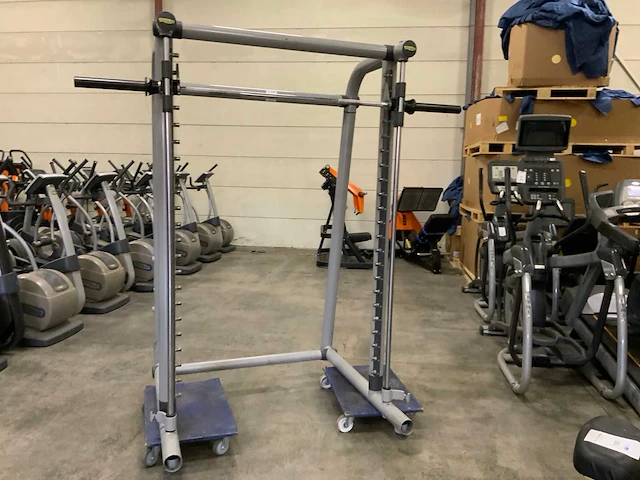 Technogym element smith station krachtstation - afbeelding 1 van  6