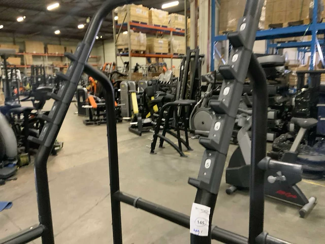 Technogym element squat rek krachtstation - afbeelding 2 van  5