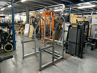 Technogym element squat rek krachtstation - afbeelding 1 van  5