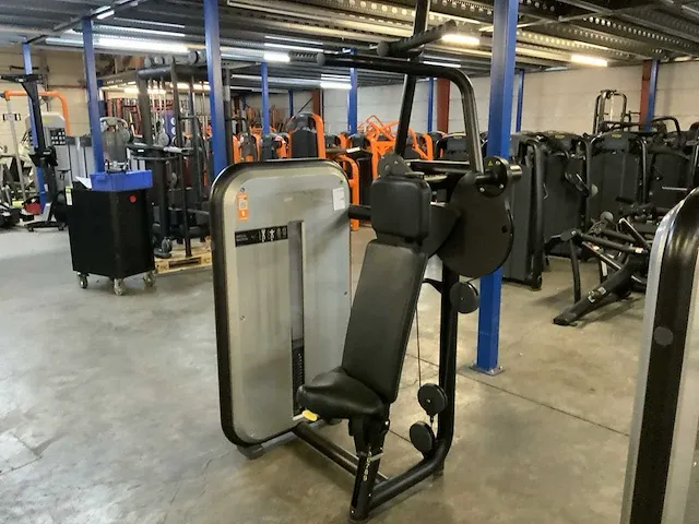 Technogym element vertical traction krachtstation - afbeelding 1 van  6