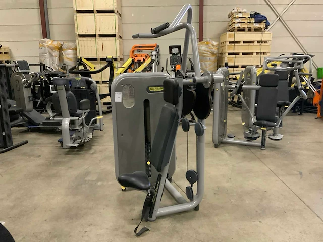 Technogym element vertical traction krachtstation - afbeelding 1 van  5