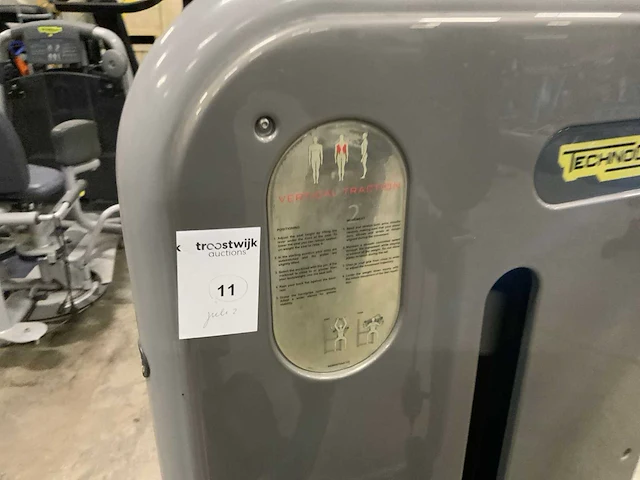 Technogym element vertical traction krachtstation - afbeelding 2 van  5