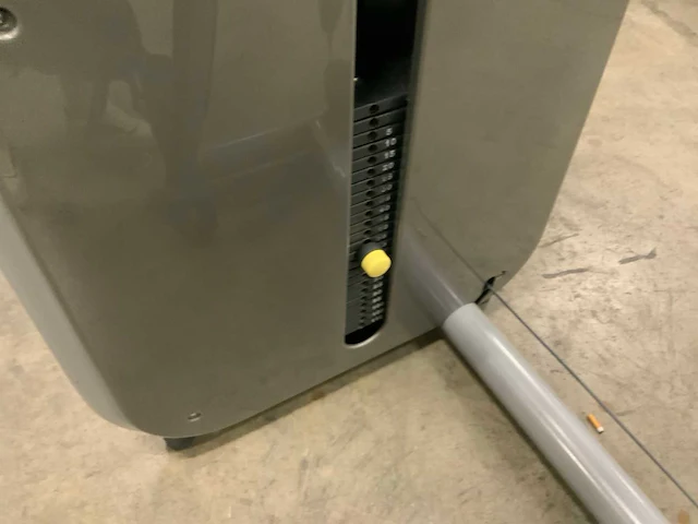 Technogym element vertical traction krachtstation - afbeelding 3 van  5