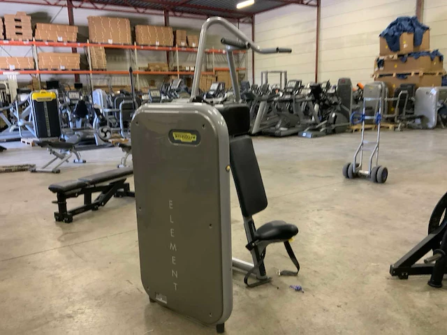 Technogym element vertical traction krachtstation - afbeelding 4 van  5