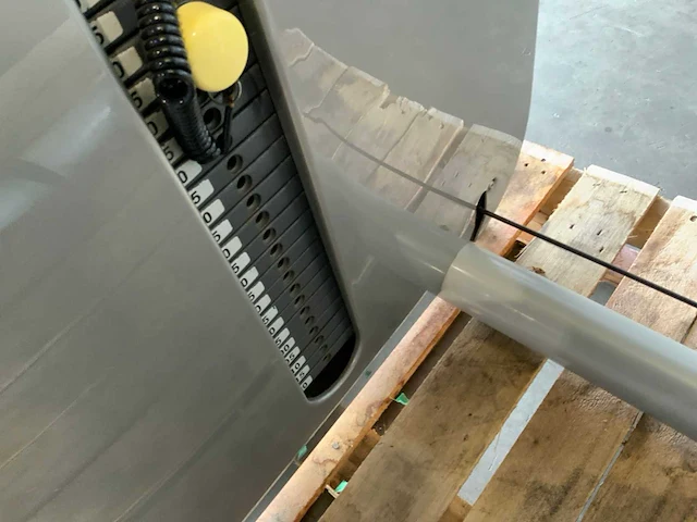Technogym element vertical traction krachtstation - afbeelding 4 van  5