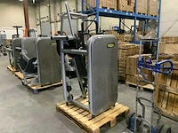 Technogym element vertical traction krachtstation - afbeelding 4 van  5