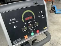 Technogym excite 500 led recline home trainer - afbeelding 3 van  5