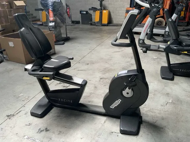 Technogym excite 500 led recline home trainer - afbeelding 4 van  5