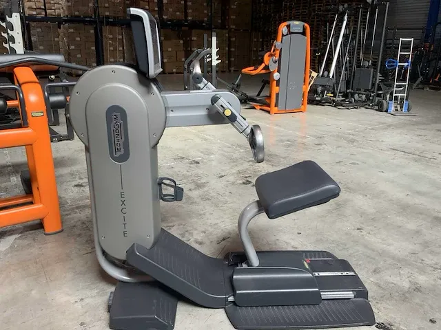 Technogym excite 700 top crosstrainer - afbeelding 1 van  4