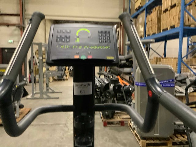 Technogym excite climbmill 1000 led crosstrainer - afbeelding 4 van  5