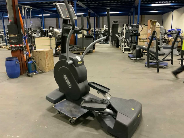 Technogym excite crossover 500 led crosstrainer - afbeelding 5 van  7