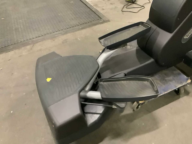 Technogym excite crossover 500 led crosstrainer - afbeelding 2 van  7