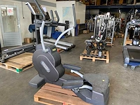 Technogym excite crossover 500 led crosstrainer - afbeelding 3 van  5