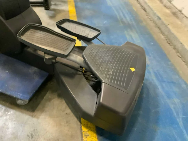 Technogym excite crossover 500led crosstrainer - afbeelding 2 van  5