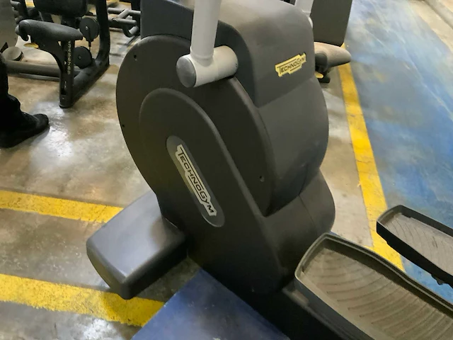 Technogym excite crossover 500led crosstrainer - afbeelding 3 van  5