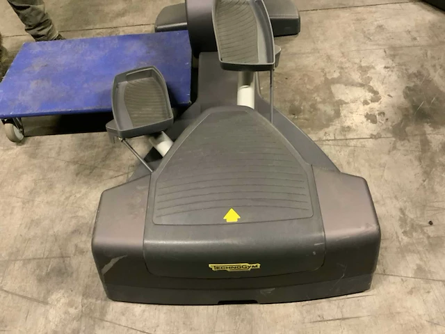 Technogym excite+ crossover 700 led crosstrainer - afbeelding 6 van  6