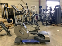Technogym excite crossover 700 led crosstrainer - afbeelding 1 van  5